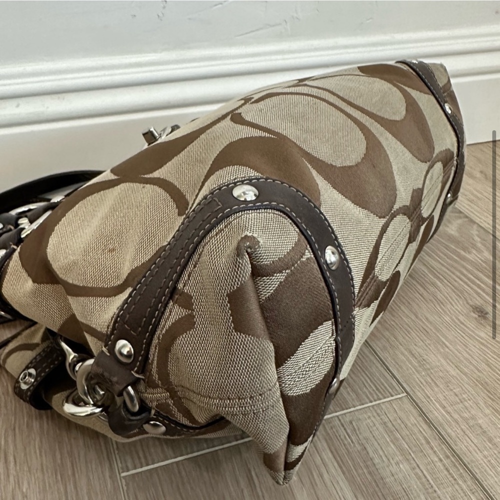 Coach Brown and Tan Signature Tote - Picture 4 of 8